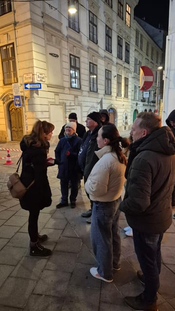 Vienna: Spooky Ghost Tour in English - What you can expect from the guide style