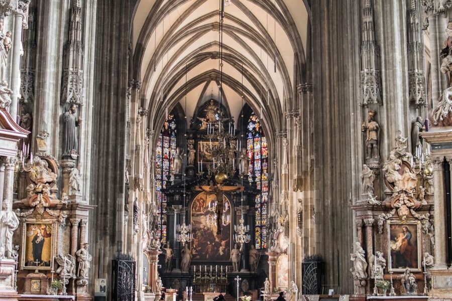 Vienna: St. Stephan's Cathedral Guided Tour - Attic roof space: details you can actually see