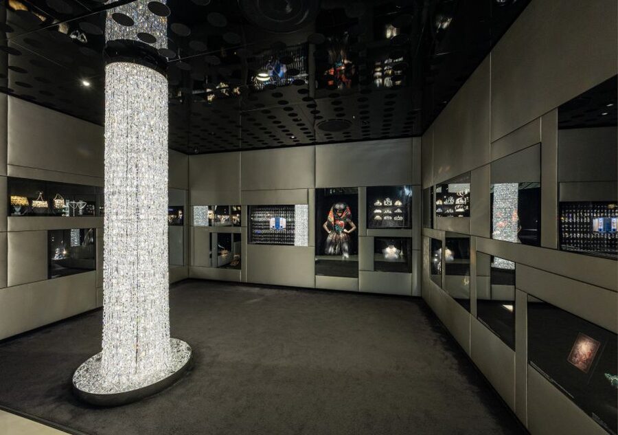 Vienna: Swarovski House Tour with Champagne & Gift - Key reasons this Swarovski House tour is worth your hour