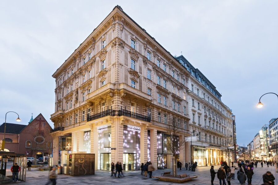 Vienna: Swarovski House Tour with Champagne & Gift - Where the Swarovski House tour starts on Kärntner Straße 24