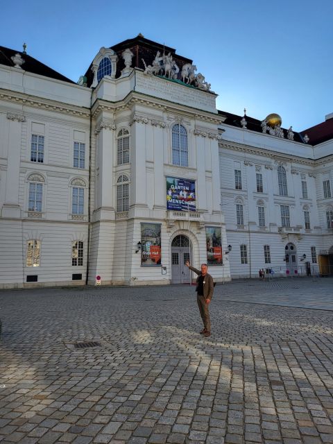 Vienna - the making of a Weltstadt - guided Citytour - Schottenkirche: first time you meet Vienna’s layers