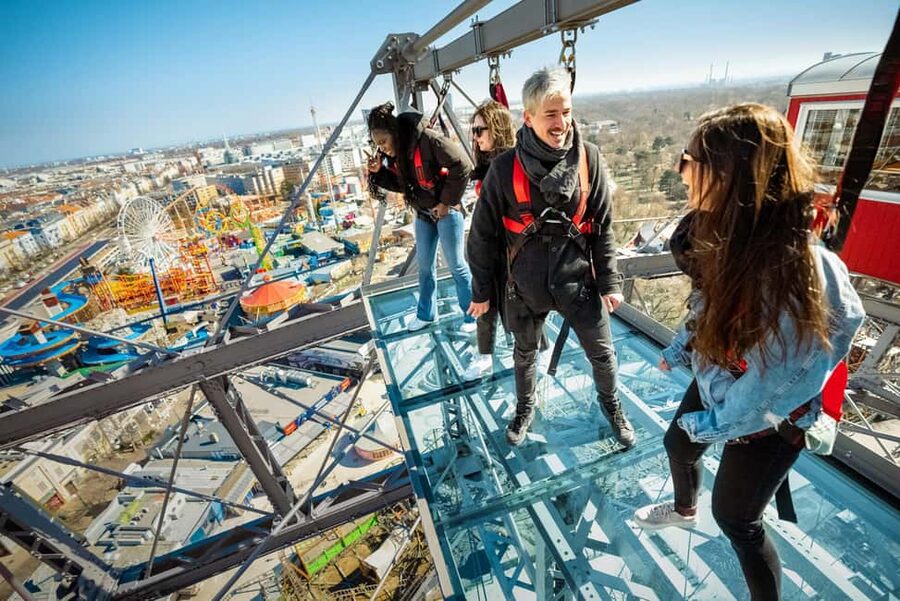 Vienna: The Vienna Ferris Wheel: Platform 9 Adventure Ride - Wiener Riesenrad and Platform 9: why this feels different