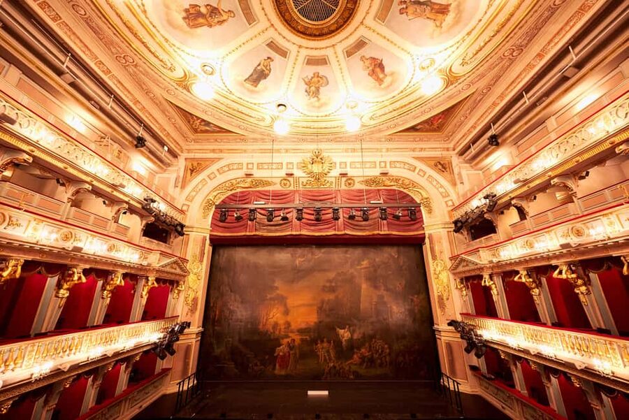 Vienna: Theater an der Wien Backstage Tour - The backstage section: seeing how the magic is made