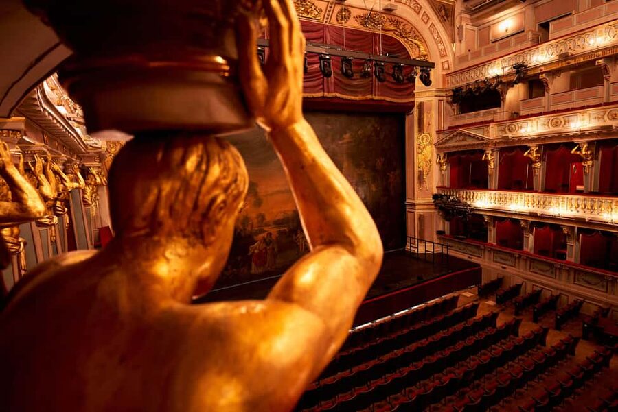 Vienna: Theater an der Wien Backstage Tour - The new foyer Heaven and the Naschmarkt viewpoint payoff