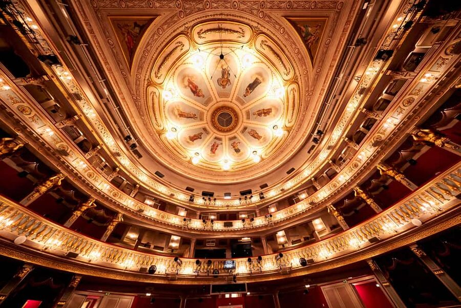 Vienna: Theater an der Wien Backstage Tour - Who this backstage tour suits best (and who should skip it)