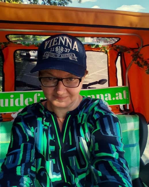 Vienna: Tour with locals in RAXI electric rickshaw - Price and value: $175 per group up to 2 people
