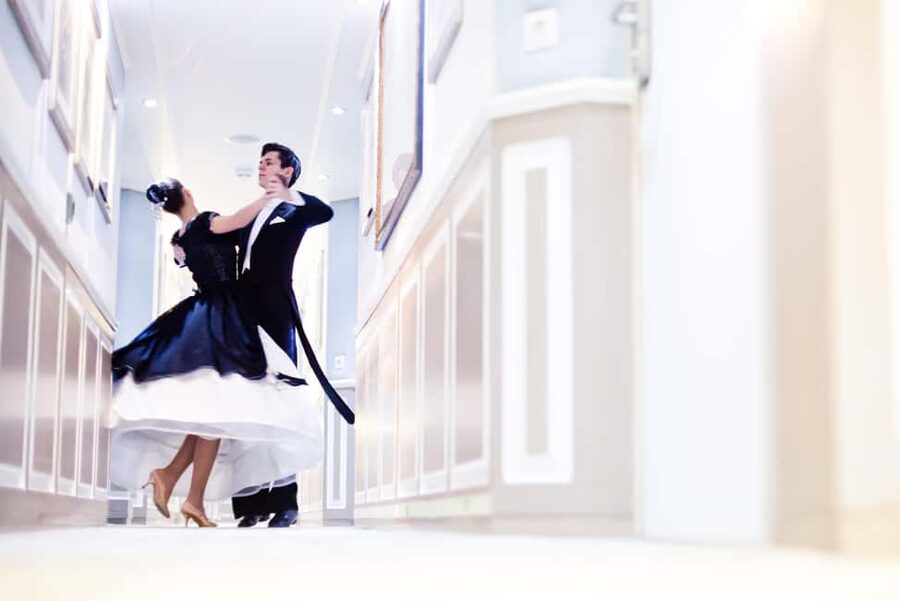Vienna: Viennese Waltz Beginner Workshop for Couples - Price and value for couples in Vienna