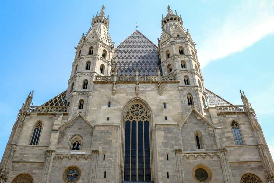 Vienna Walking Tour, Hofburg Palace, St Stephen’s Cathedral - St Stephen’s Cathedral finale: what you get free and how to plan inside