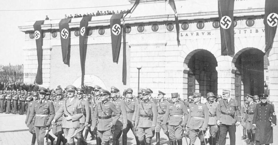 Vienna: World War II Historical Walking Tour - The city after the bombs, and how destruction changes what you notice
