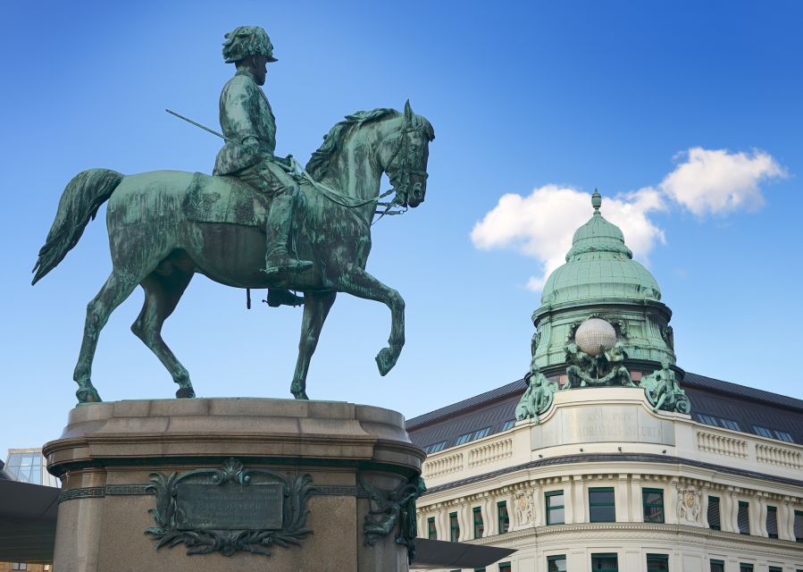Vienna: World War II Historical Walking Tour - Jewish Vienna and the synagogue that survived Nazi rule