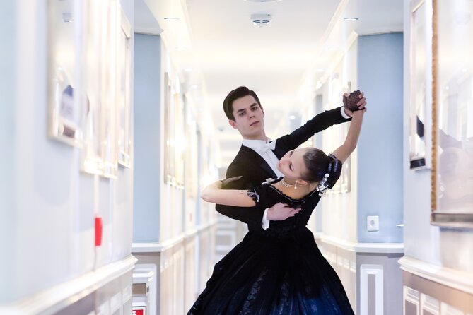 Viennese Waltz Workshop - Finding the Ballroom in Central Vienna (Griechengasse 6)