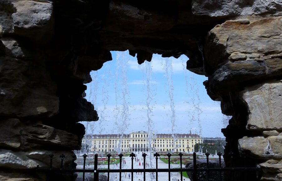Wien: Tours with locals by public transport & walking - Vienna by tram, not by taxi