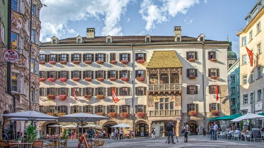 Winter Magic of Innsbruck: Christmas Spirit & Alpine Views - Should you book Winter Magic of Innsbruck?